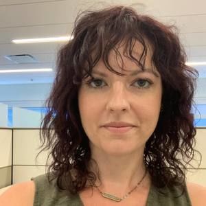 Meet your Posher, Holly